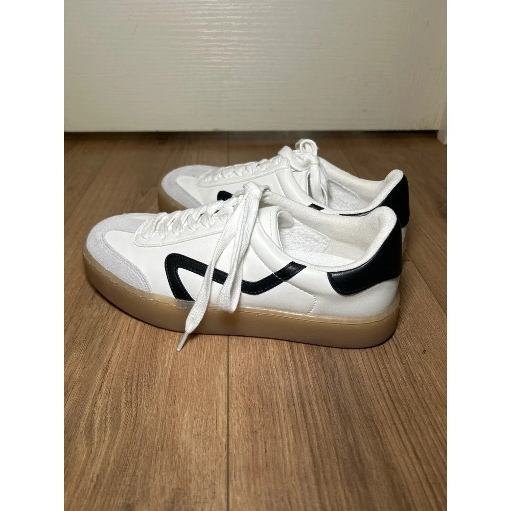 Steve‎ Madden White Black Retro Low Top Sneakers Women's Size 6.5 Gum Sole